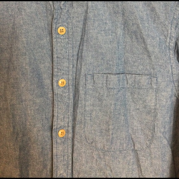 J CREW MENS DENIM POCKET BUTTON DOWN SHIRT EUC SZ S - Picture 4 of 7